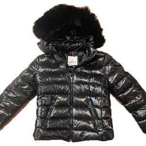 (40% Off)  - Moncler women coat (NEW/ORIGINAL)